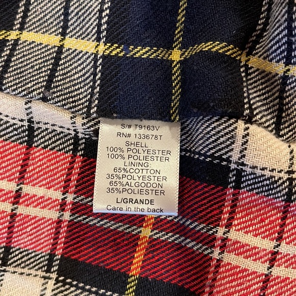 Red vest - Picture 8 of 12